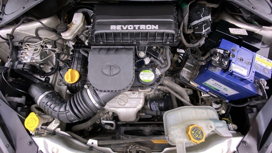 OPEN BONNET (ENGINE) VIEW