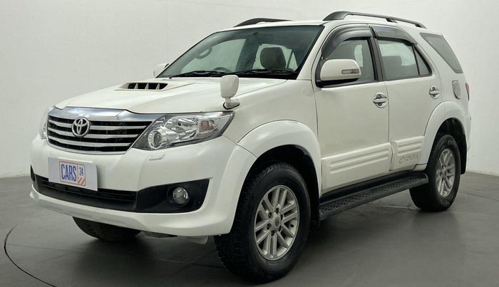 2013 Toyota Fortuner 3.0 AT 4X2, Diesel, Automatic, 1,32,693 km, Front LHS