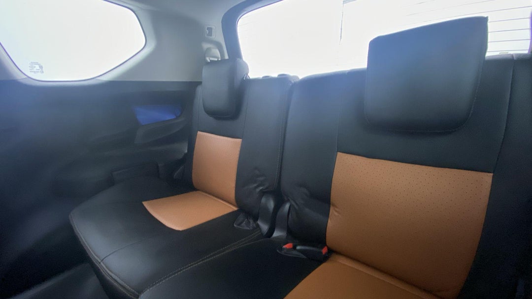 THIRD SEAT ROW