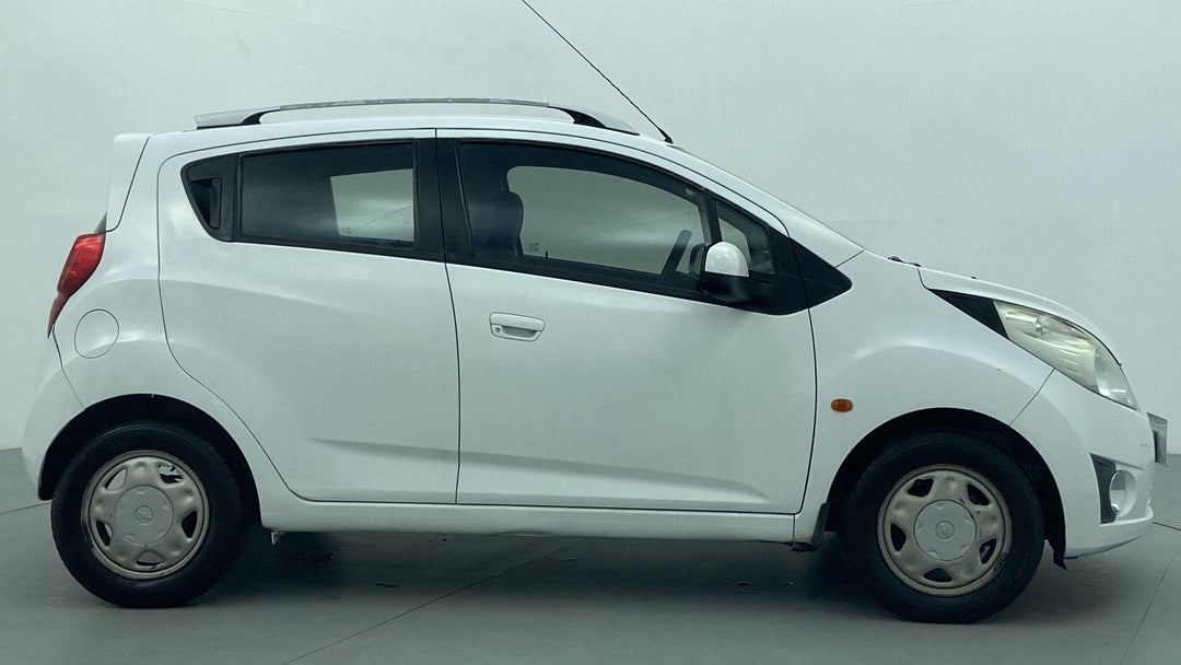 RIGHT SIDE VIEW