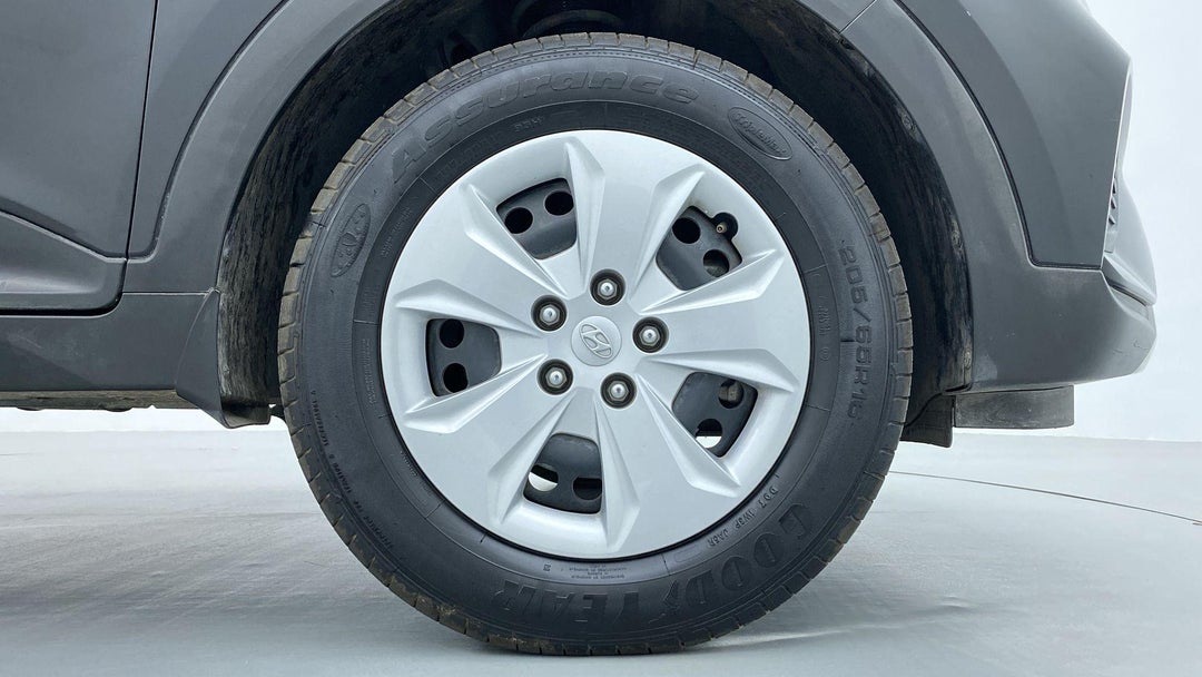 RIGHT FRONT WHEEL