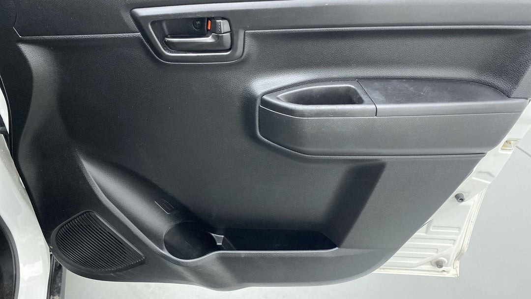 DRIVER SIDE DOOR PANEL CONTROLS