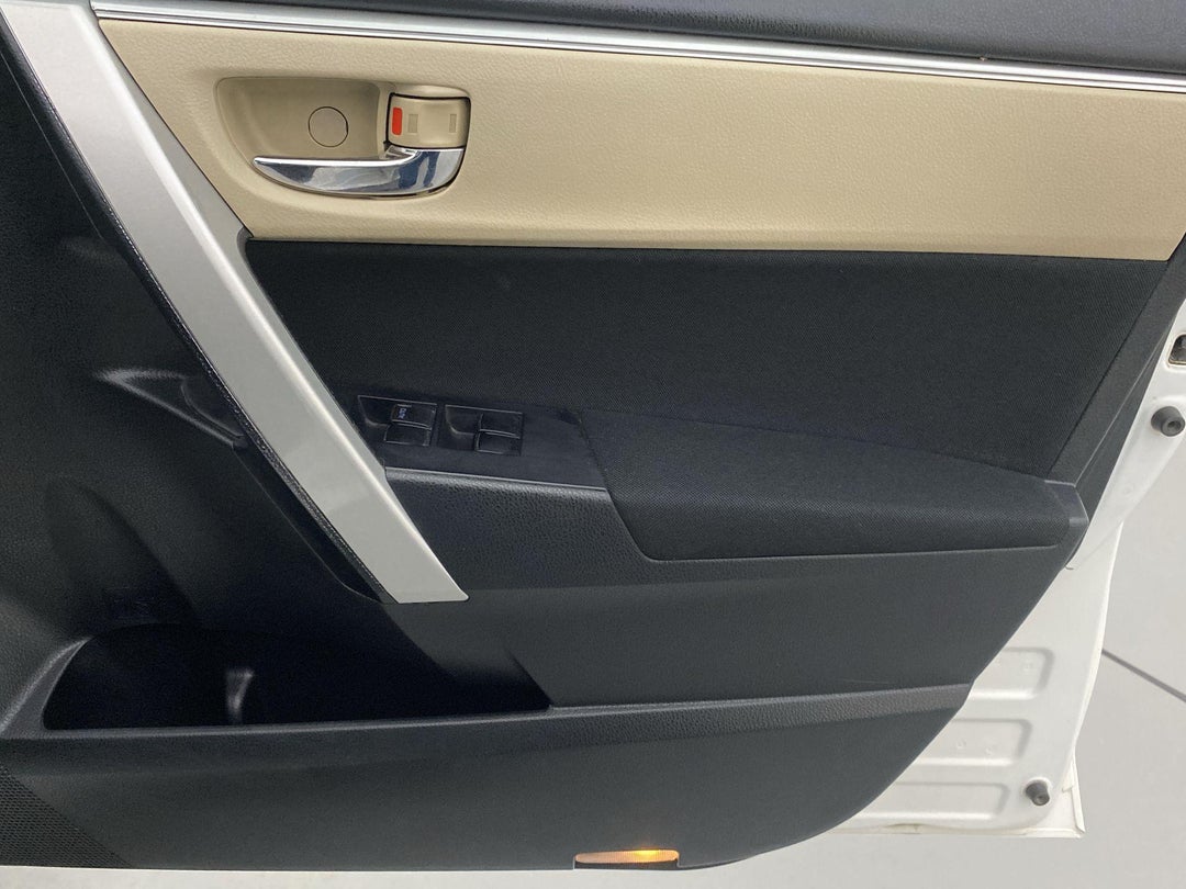 DRIVER SIDE DOOR PANEL CONTROLS