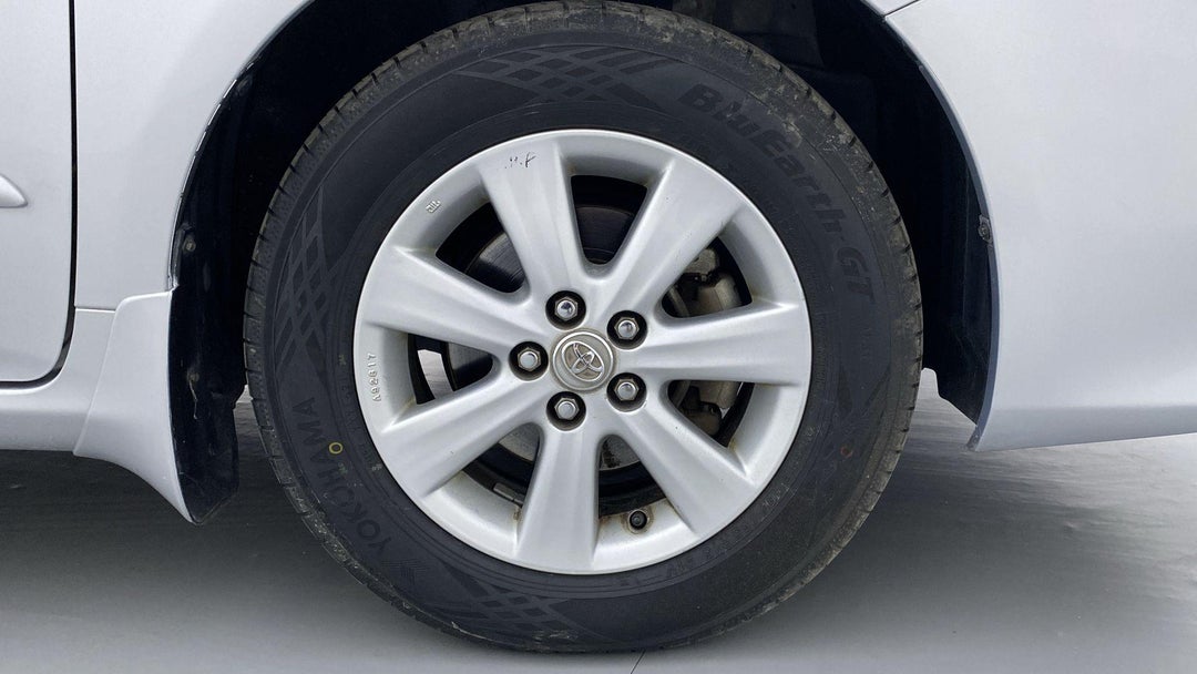 RIGHT FRONT WHEEL