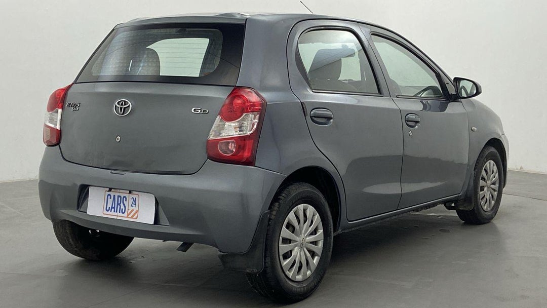 Buy Used 2015 Toyota Etios Liva D 4D GD MANUAL in New Delhi - CARS24