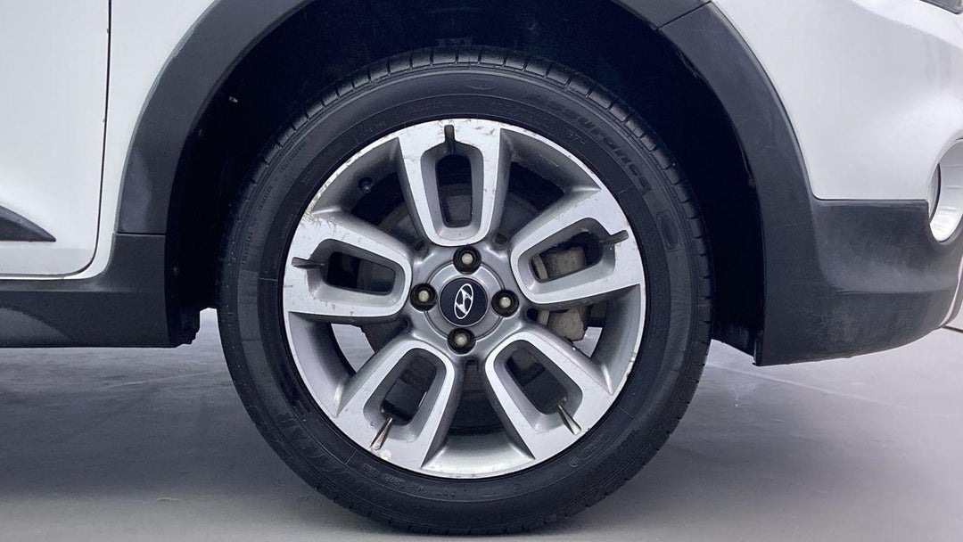 RIGHT FRONT WHEEL