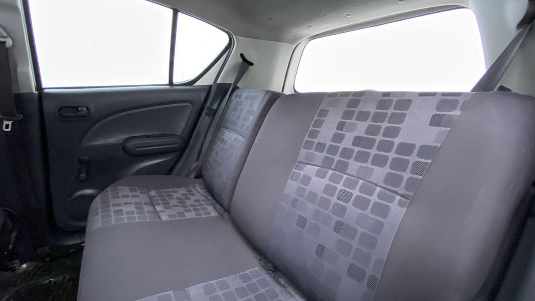 RIGHT SIDE REAR DOOR CABIN VIEW
