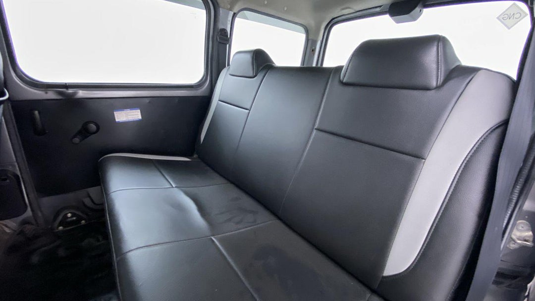 RIGHT SIDE REAR DOOR CABIN VIEW