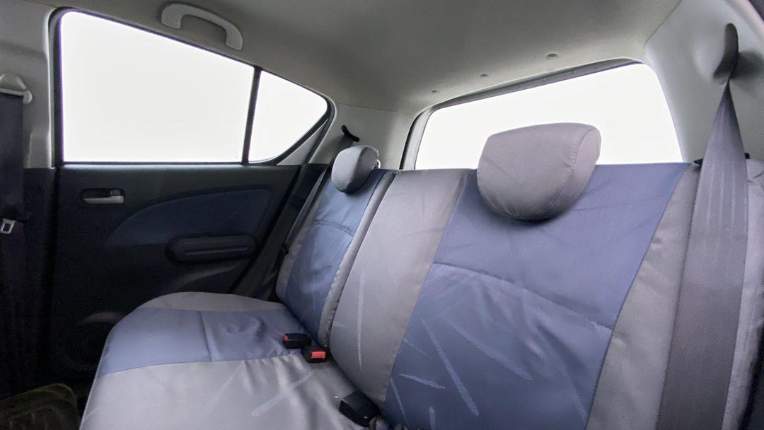 RIGHT SIDE REAR DOOR CABIN VIEW