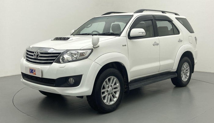 2012 Toyota Fortuner 3.0 MT 4X4, Diesel, Manual, 69,763 km, Front LHS