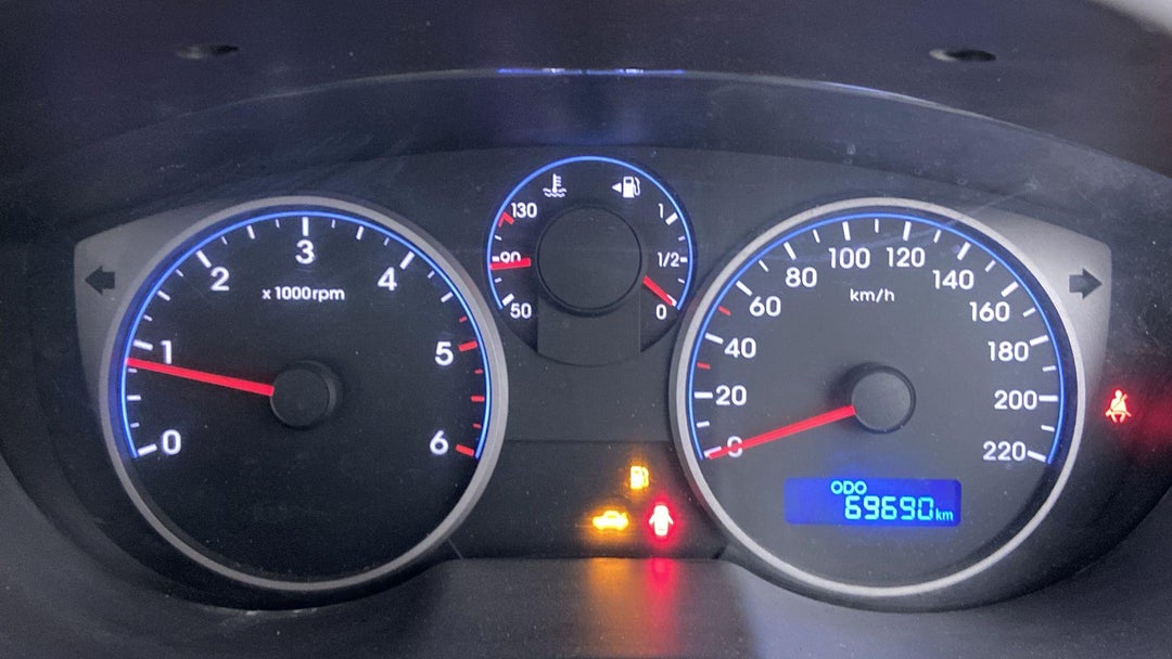 Buy Used 2013 Hyundai i20 SPORTZ 1.4 CRDI MANUAL in Chennai CARS24