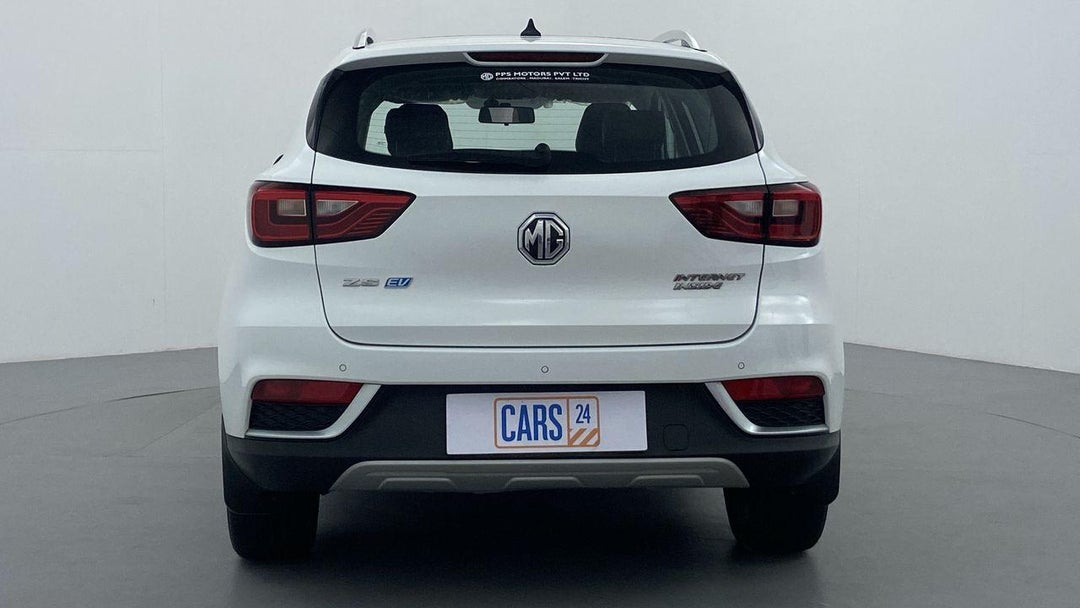 BACK / REAR VIEW
