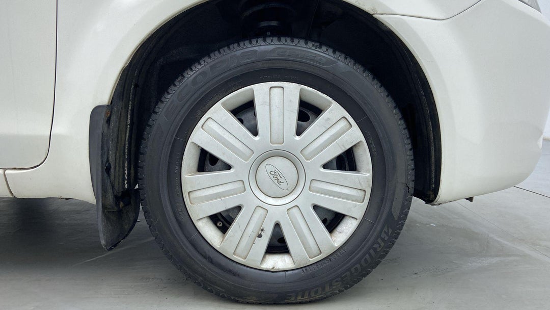 RIGHT FRONT WHEEL