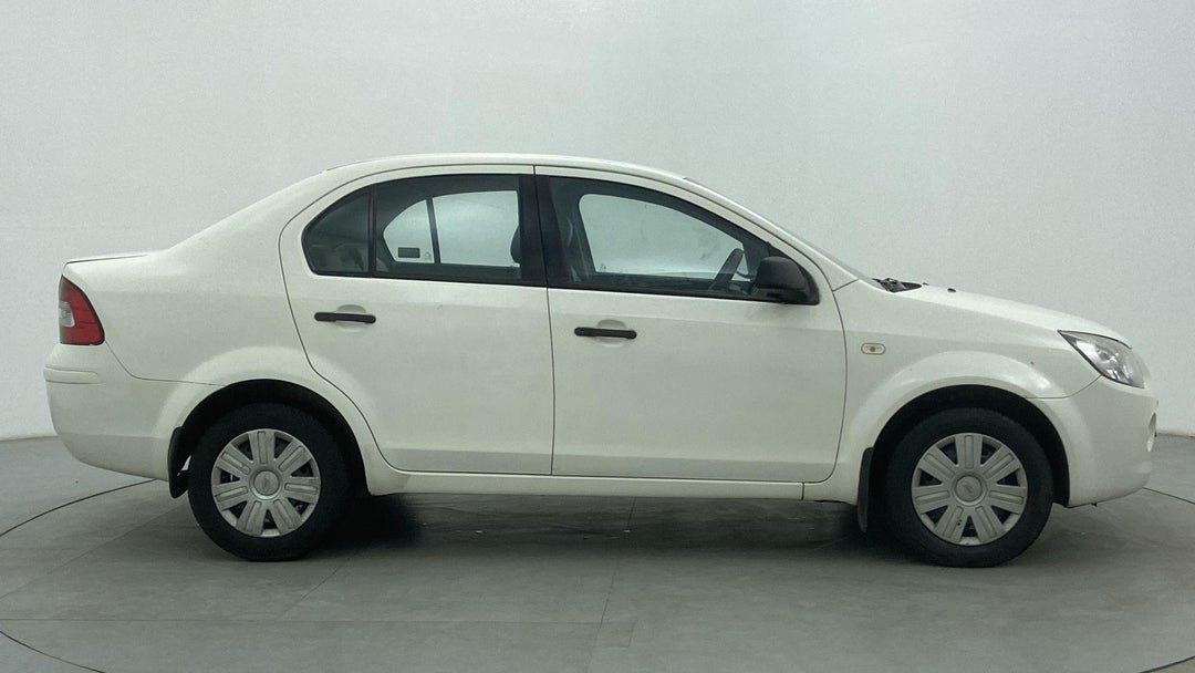 RIGHT SIDE VIEW