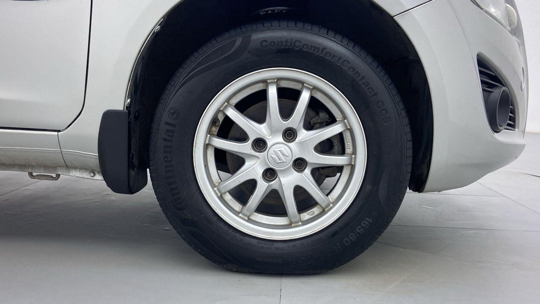 RIGHT FRONT WHEEL