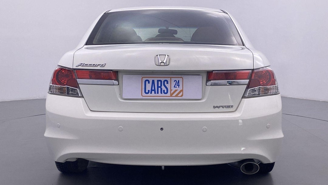 BACK / REAR VIEW