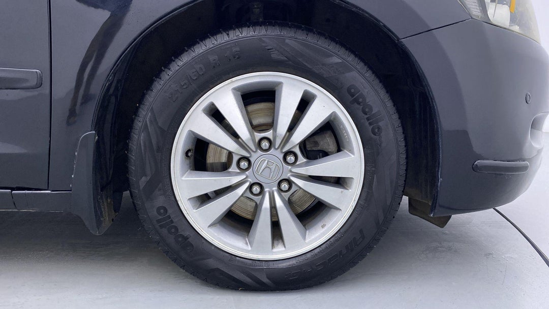 RIGHT FRONT WHEEL