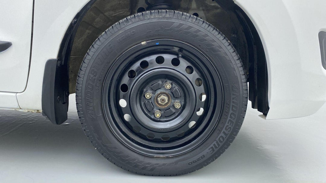 RIGHT FRONT WHEEL