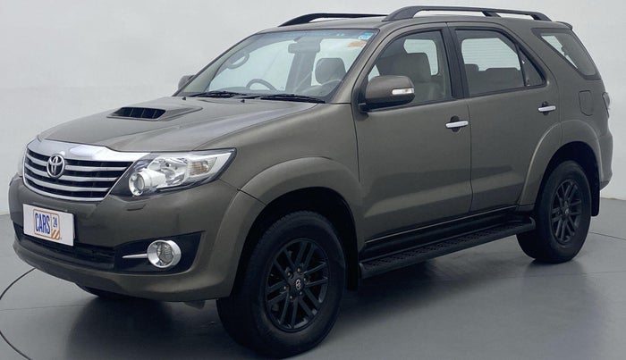 2015 Toyota Fortuner 3.0 AT 4X4, Diesel, Automatic, 1,11,860 km, Front LHS
