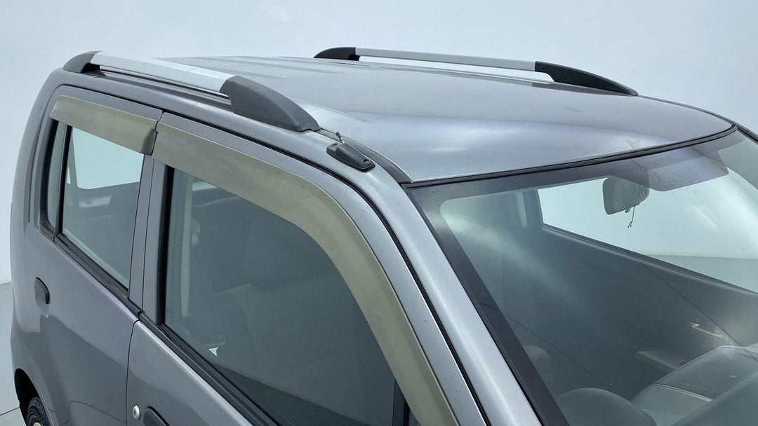 Buy Used 2013 Maruti Wagon R 1.0 LXI MANUAL in Surat CARS24