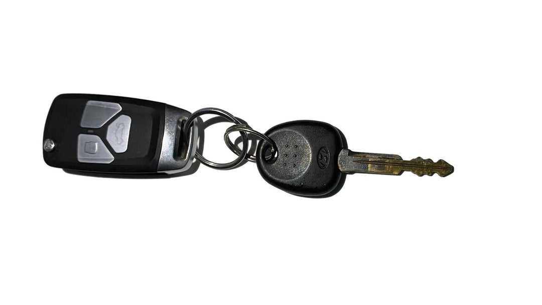 HEADLIGHT AND FENDER INDICATORS NOT WORKING WHILE LOCK UNLOCK CENTRAL LOCKING FROM REMOTE