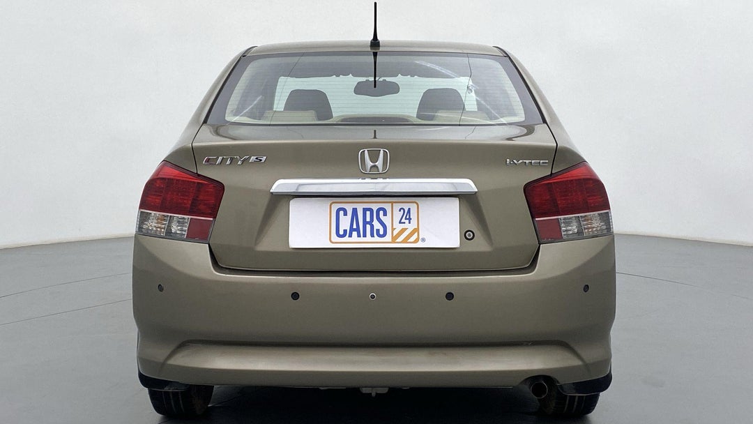 BACK / REAR VIEW