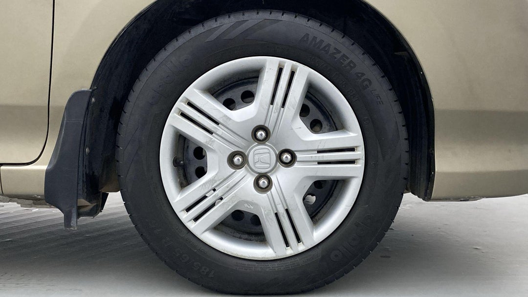 RIGHT FRONT WHEEL
