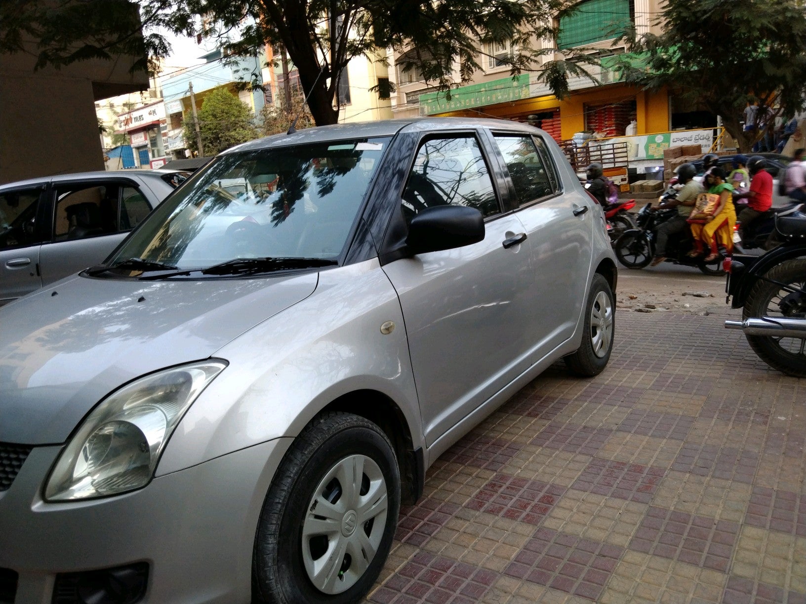maruti suzuki swift dealers near me