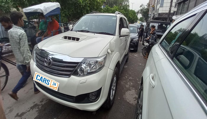 2013 Toyota Fortuner 3.0 MT 4X2, Diesel, Manual, 1,47,459 km, Front LHS