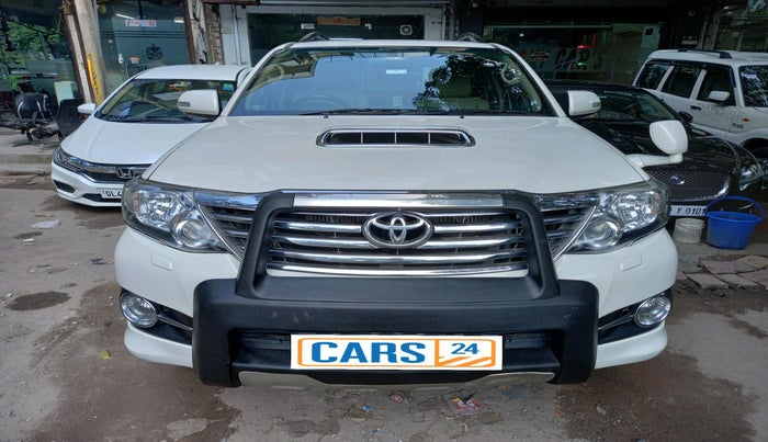 2015 Toyota Fortuner 3.0 AT 4X2, Diesel, Automatic, 64,875 km, Front
