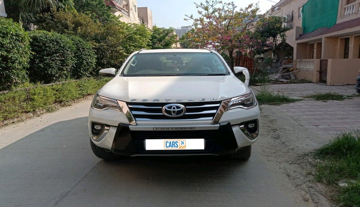 2017 Toyota Fortuner 2.8 4X4 AT, Diesel, Automatic, 33,257 km, Front